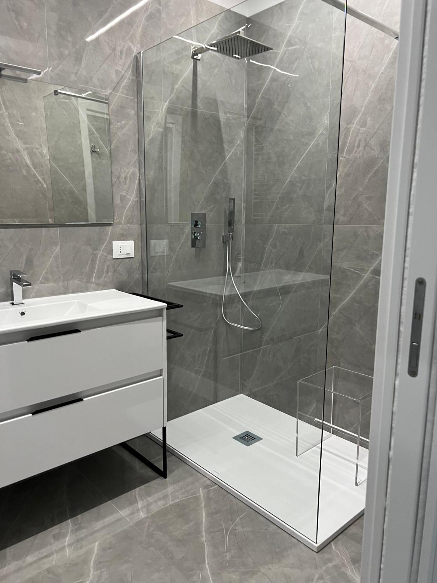 White Elegance Luxury B&B Caserta Exterior foto